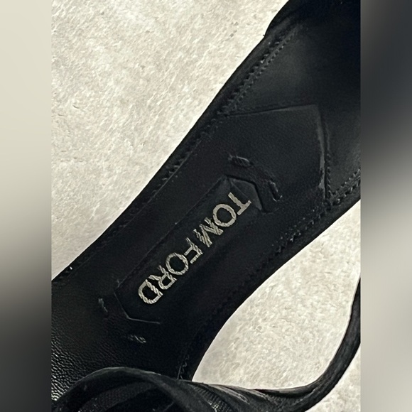 TOM FORD SUEDE HEELS - Picture 4 of 12